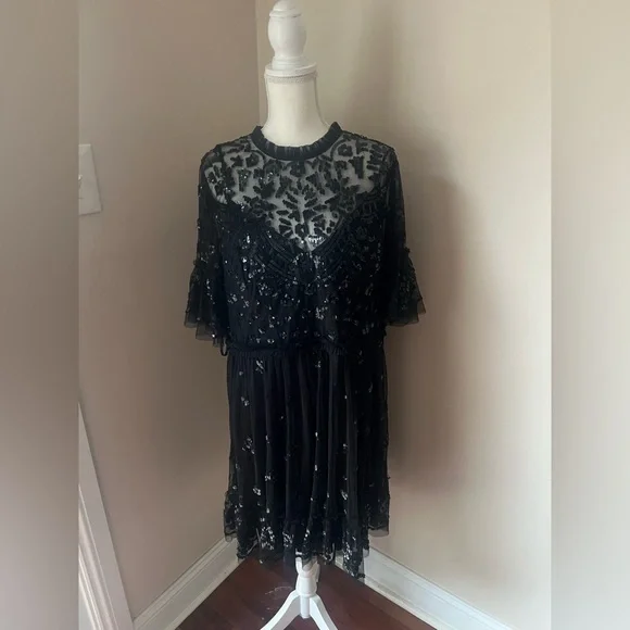 Mac Duggal Illusion Mock Neck Short Sleeve Sequined Dress - Picture 5 of 9